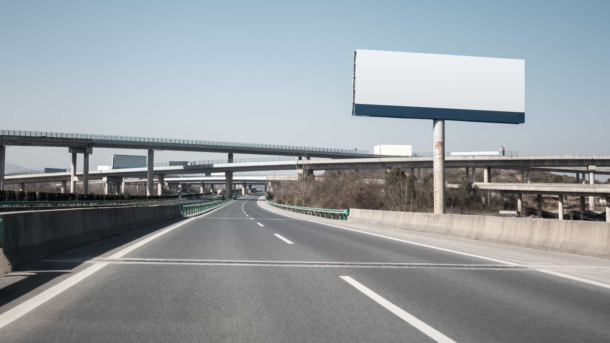 Transurban (ASXTCL) share price edges lower amid completion of