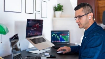 many investing in stocks online