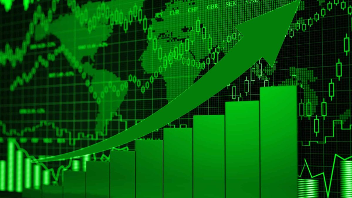 Rising green bar graph with an arrow and a world map, symbolising a rising share price.