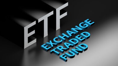 ETF in grey and exchange traded fund in blue.